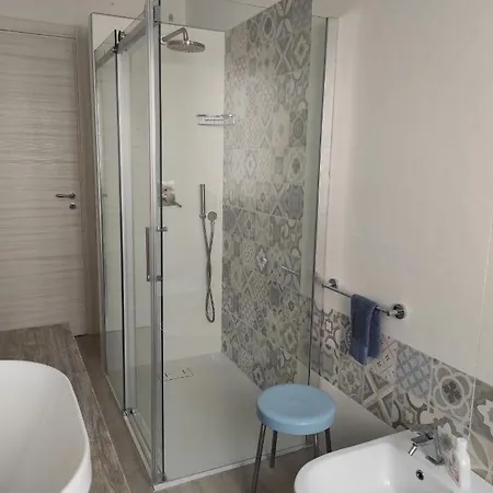 Le Rondinelle Vacanze - Stanza Privata Privatunterkunft *