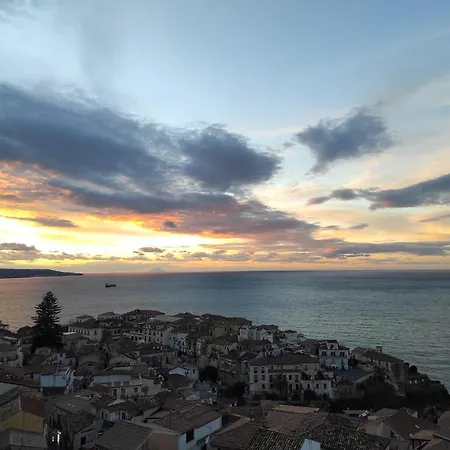 Alloggio in famiglia Le Rondinelle Vacanze - Stanza Privata Pizzo (Calabria)